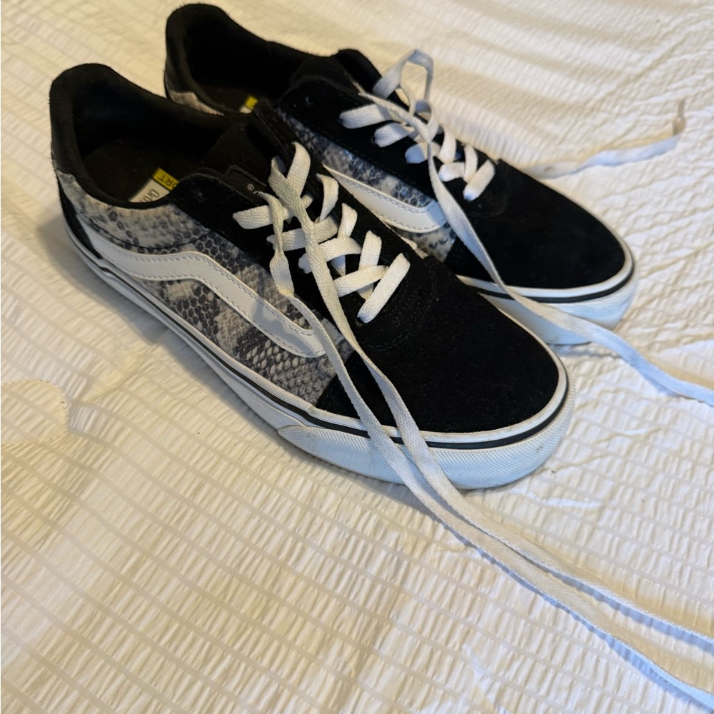 Vans Women's Black and White Snakeskin Sneakers